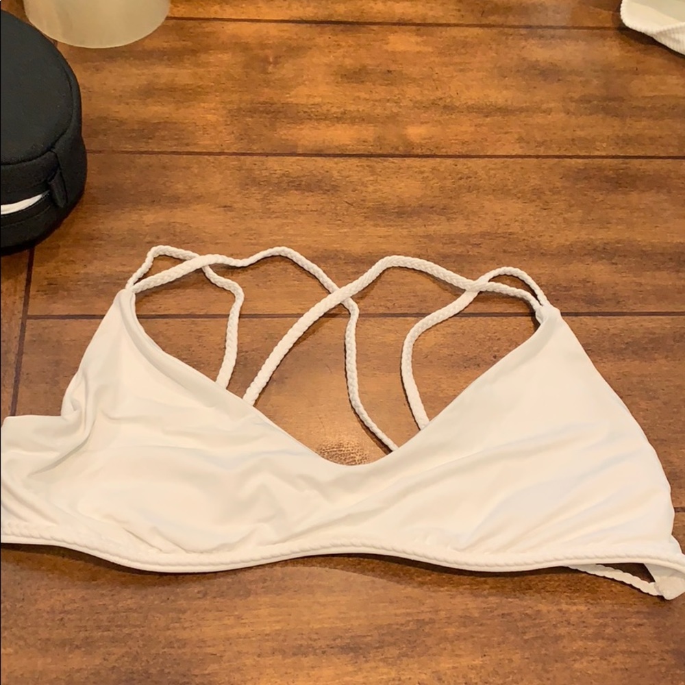 Frankie’s bikinis Kaia top